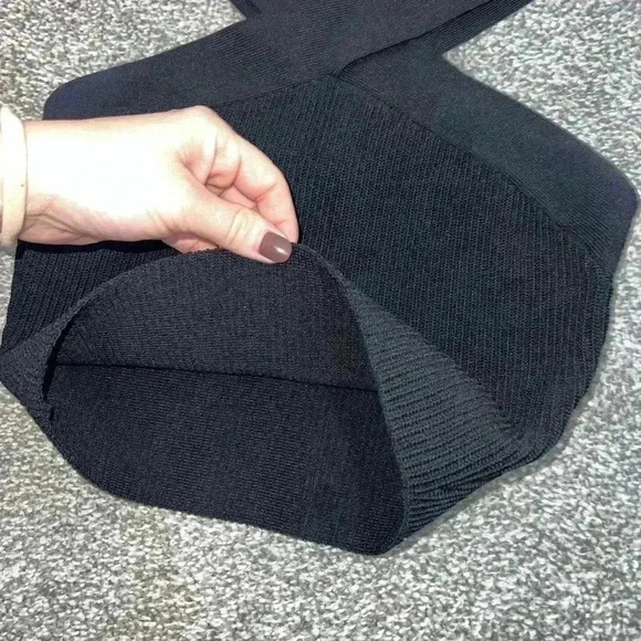 Babaton Sculpt Knit Criss Cross Cropped Tank black small - Picture 8 of 10